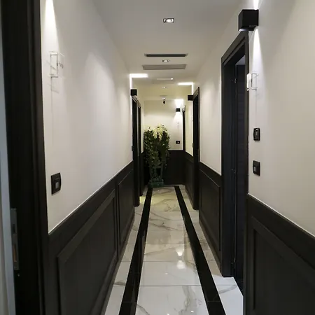 Chez Anna - Adults Only 4*