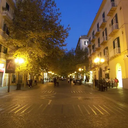 ベッド・アンド・ブレックファスト Chez Anna - Adults Only