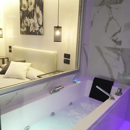 Chez Anna - Adults Only ベッド・アンド・ブレックファスト ナポリ