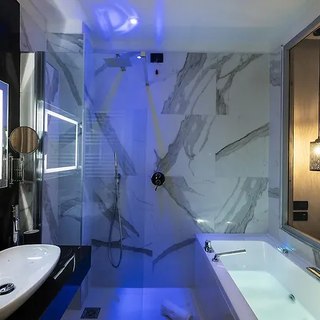 Chez Anna - Adults Only 4*