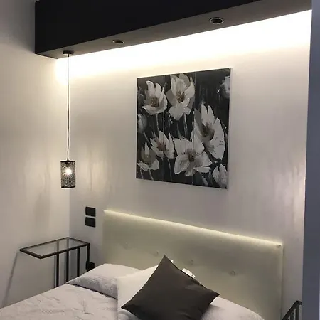 Chez Anna - Adults Only ベッド・アンド・ブレックファスト 4*