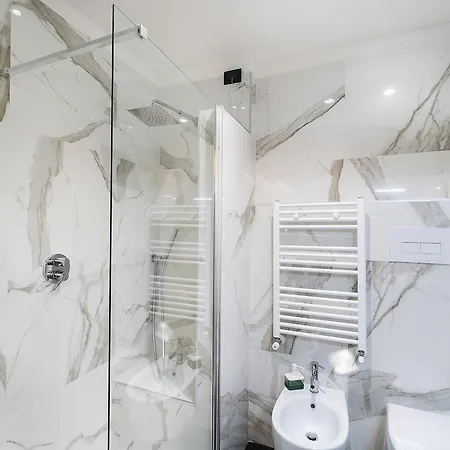 Chez Anna - Adults Only 4*