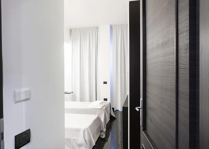 Chez Anna - Adults Only 4*