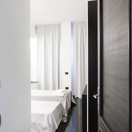 Chez Anna - Adults Only 4*