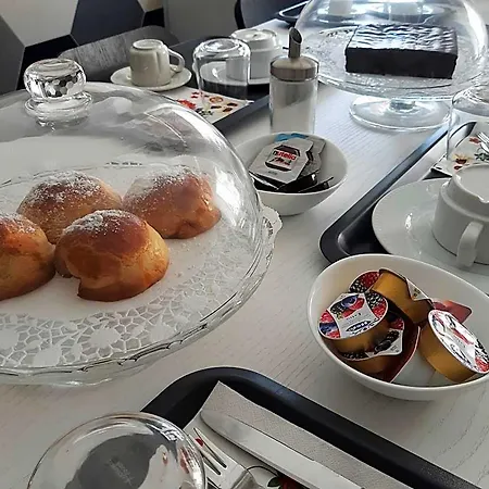 Chez Anna - Adults Only Bed & Breakfast Napoli